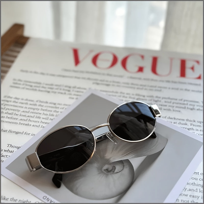 1 juft Renessans mavzusidagi oval ramkali ayollar uchun moda ko'zoynaklari, vintage metall ko'zoynaklardan ilhomlangan, nafis fransuz uslubidagi temirdan tayyorlangan.