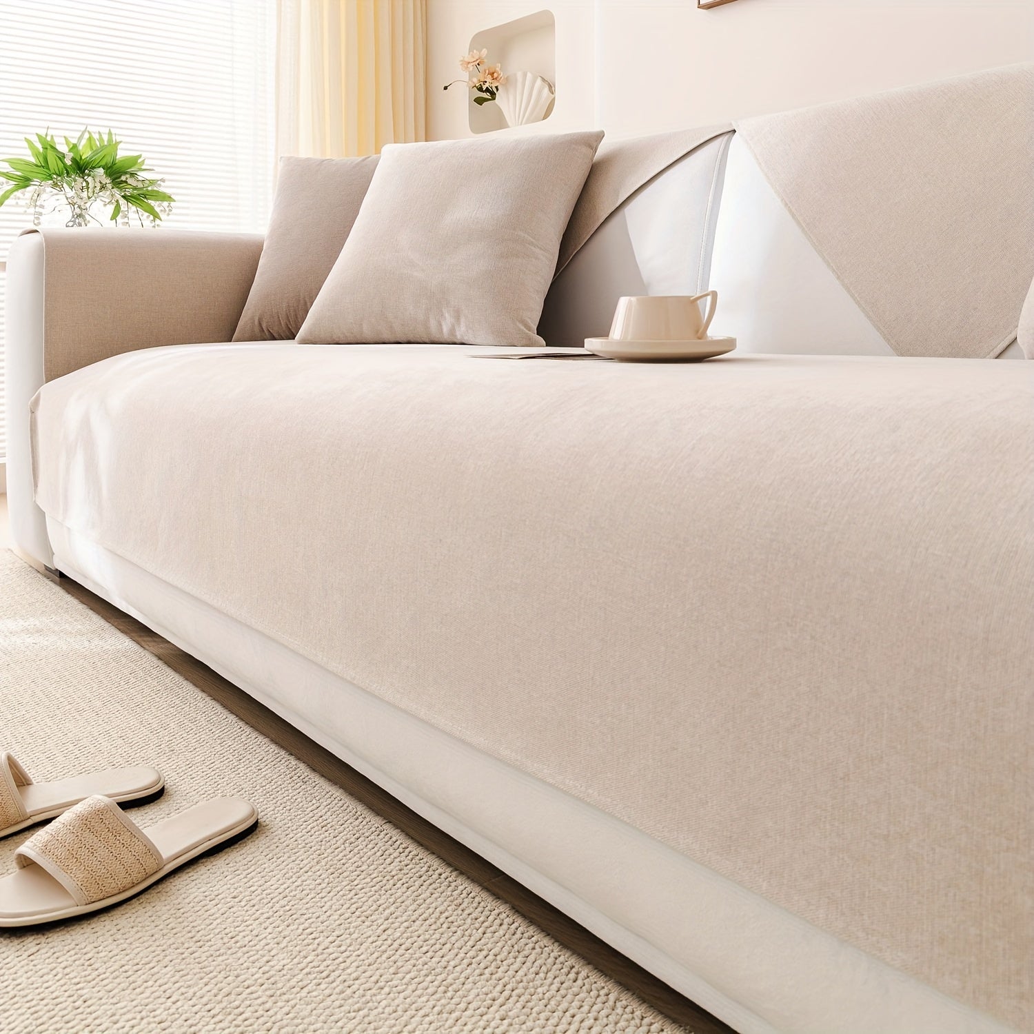 1 dona Chenille oddiy divan qoplamasi, barcha mavsumlar uchun universal qoplama, yostiq qopqog'i va orqa yostiq qopqog'ini o'z ichiga oladi. Divan yostiqlarini himoya qiladi, turli xonalar va uy bezaklari uchun mos keladi.