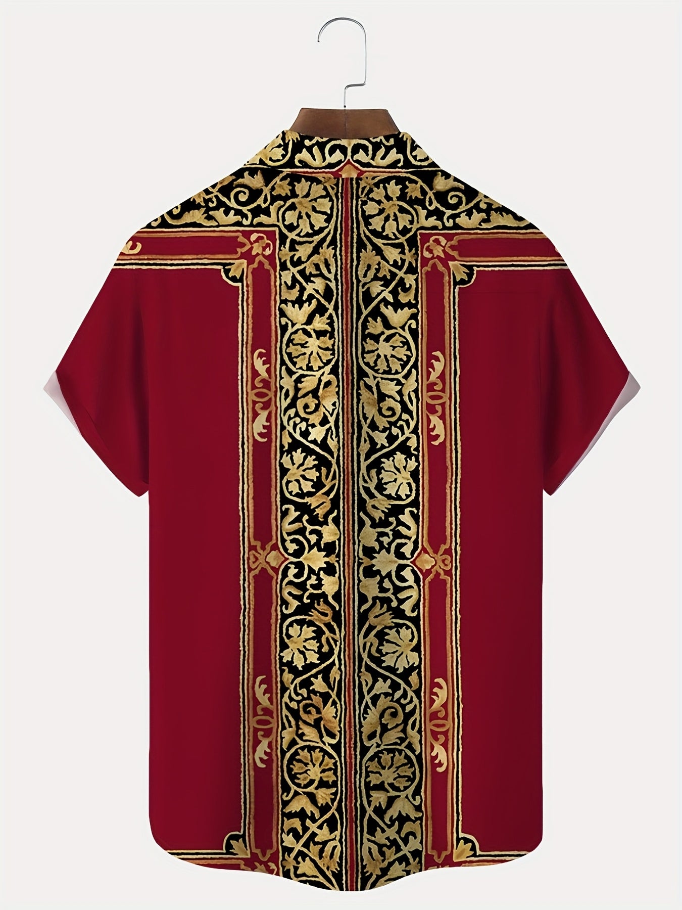 Polyesterdan tayyorlangan vintage uslubidagi erkaklar uchun katta o'lchamdagi tugmachali ko'ylak, umumiy bosma bilan. Yengil yaka va tugmachali yopish. 120g/m², cho'zilmaydigan to'qilgan mato kattalar uchun.