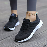 Women's Mesh Casual Sneakers Black and White Low-Top Running Shoes