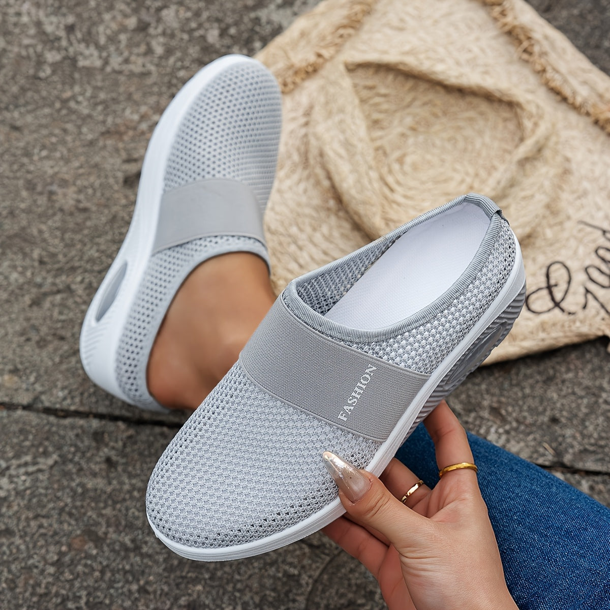 Unisex Knitted Slip-On Sports Shoes Lightweight Comfortable