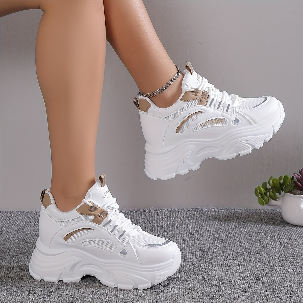 Women's Mesh Sneakers Solid Color Lace-Up Low-Top Casual Shoes with Thick Sole