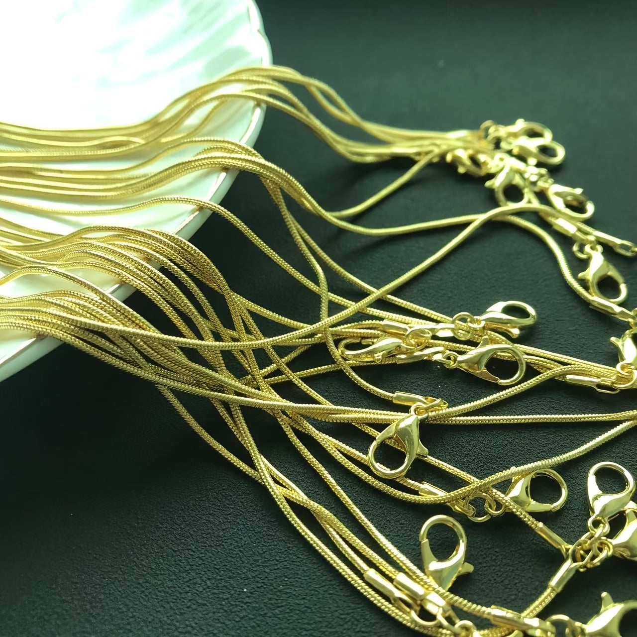 DIY zargarlik buyumlari uchun 5 ta oltin qoplangan Herringbone va Snake Chain taqinchoqlari to'plami