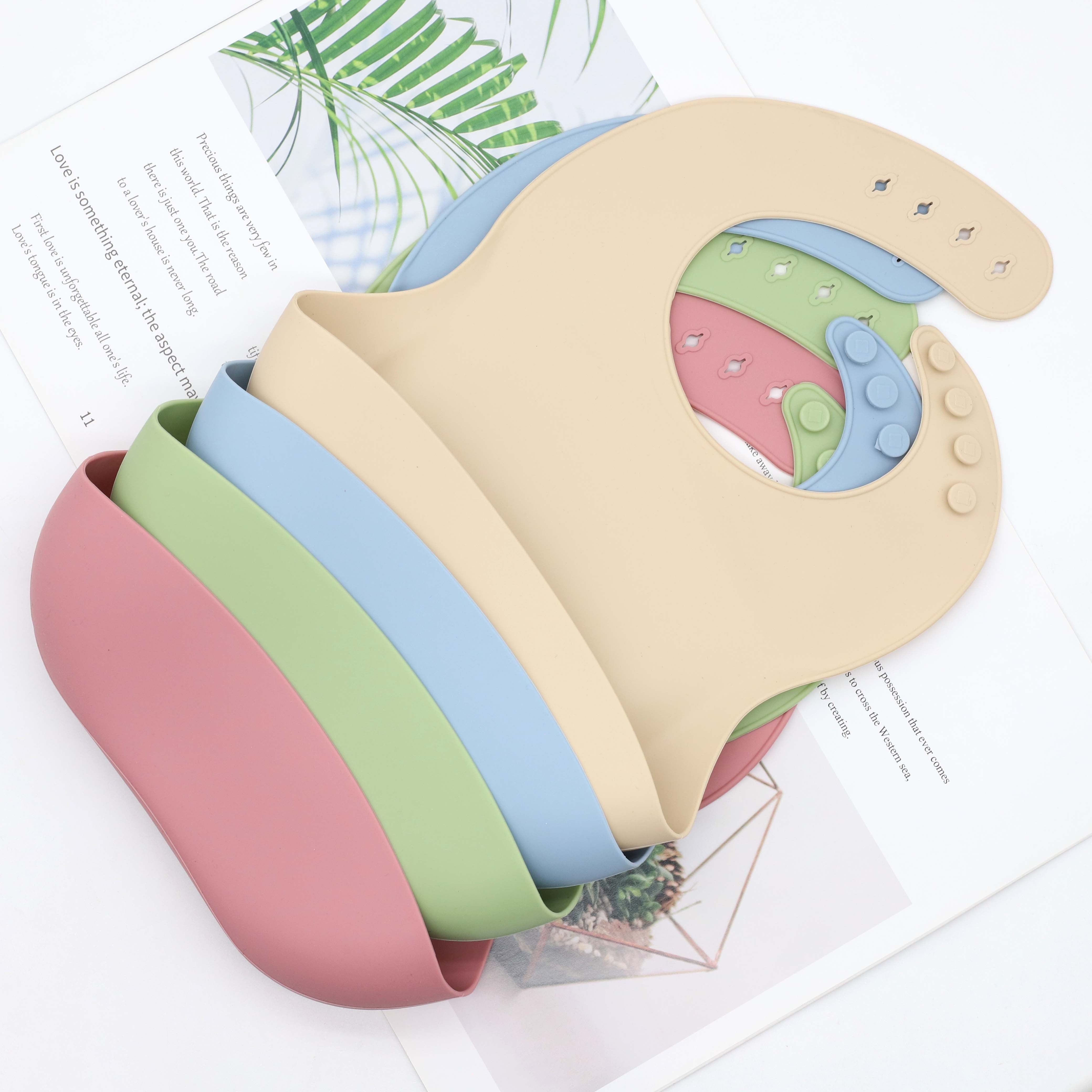 Set of 8 Food Grade Silicone Baby Tableware Including Bib Plate Bowl Cup Spoon Fork Gift