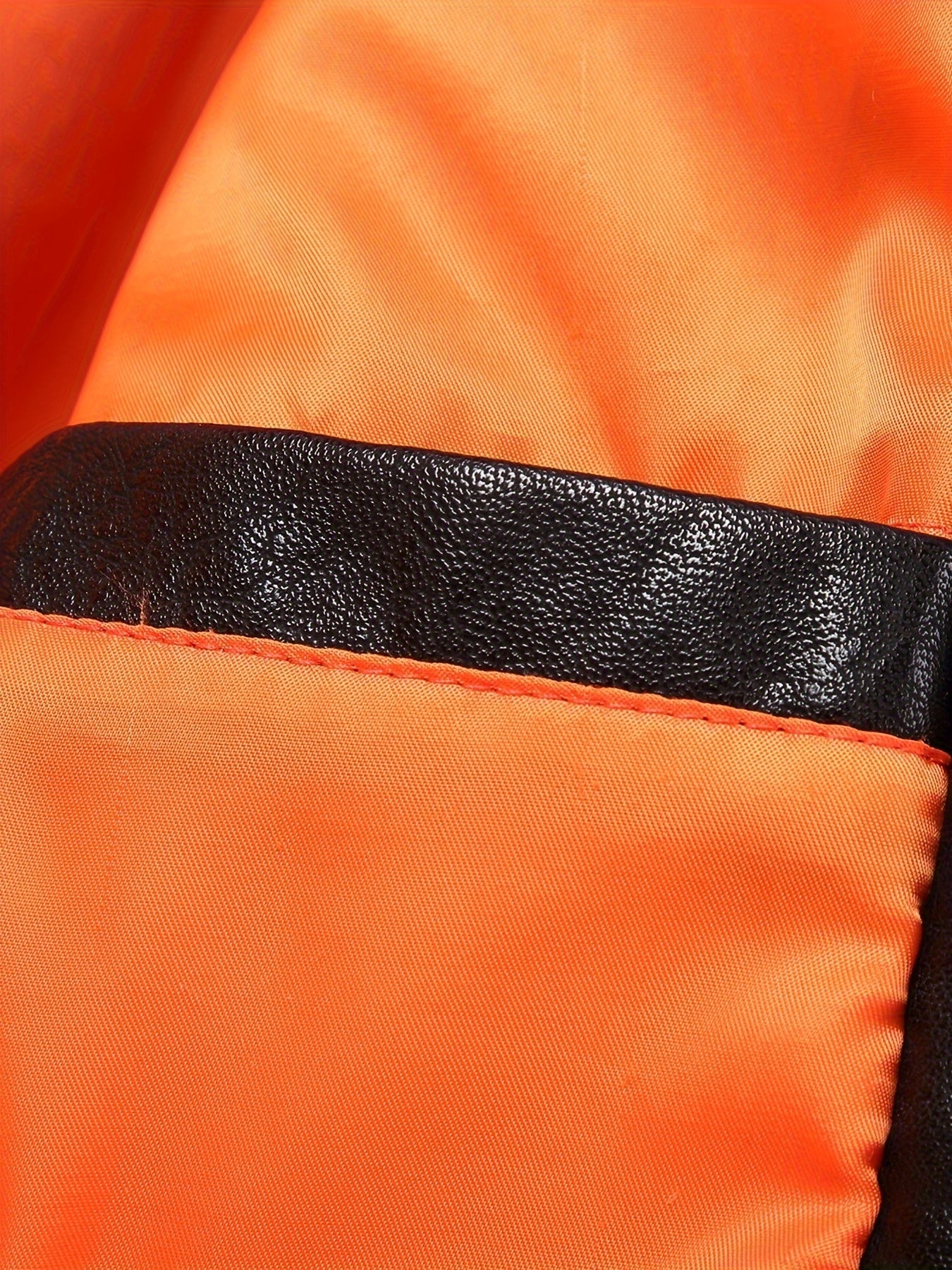 Erkaklar uchun moda jakketi, turli cho'ntaklar, polyester astar va fermuar yopilishi bilan, Air Force One belgisiga ega, turli xil sayohatlar va ochiq havoda faoliyatlar uchun mo'ljallangan.