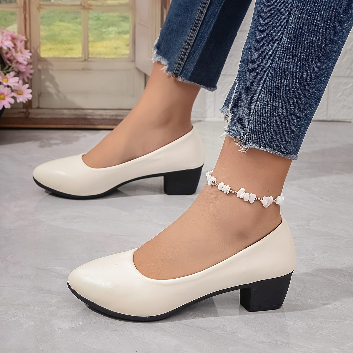 Ayollar uchun sun'iy charm blok poyafzal, bir xil rangli, oddiy barmoqli ish uchun