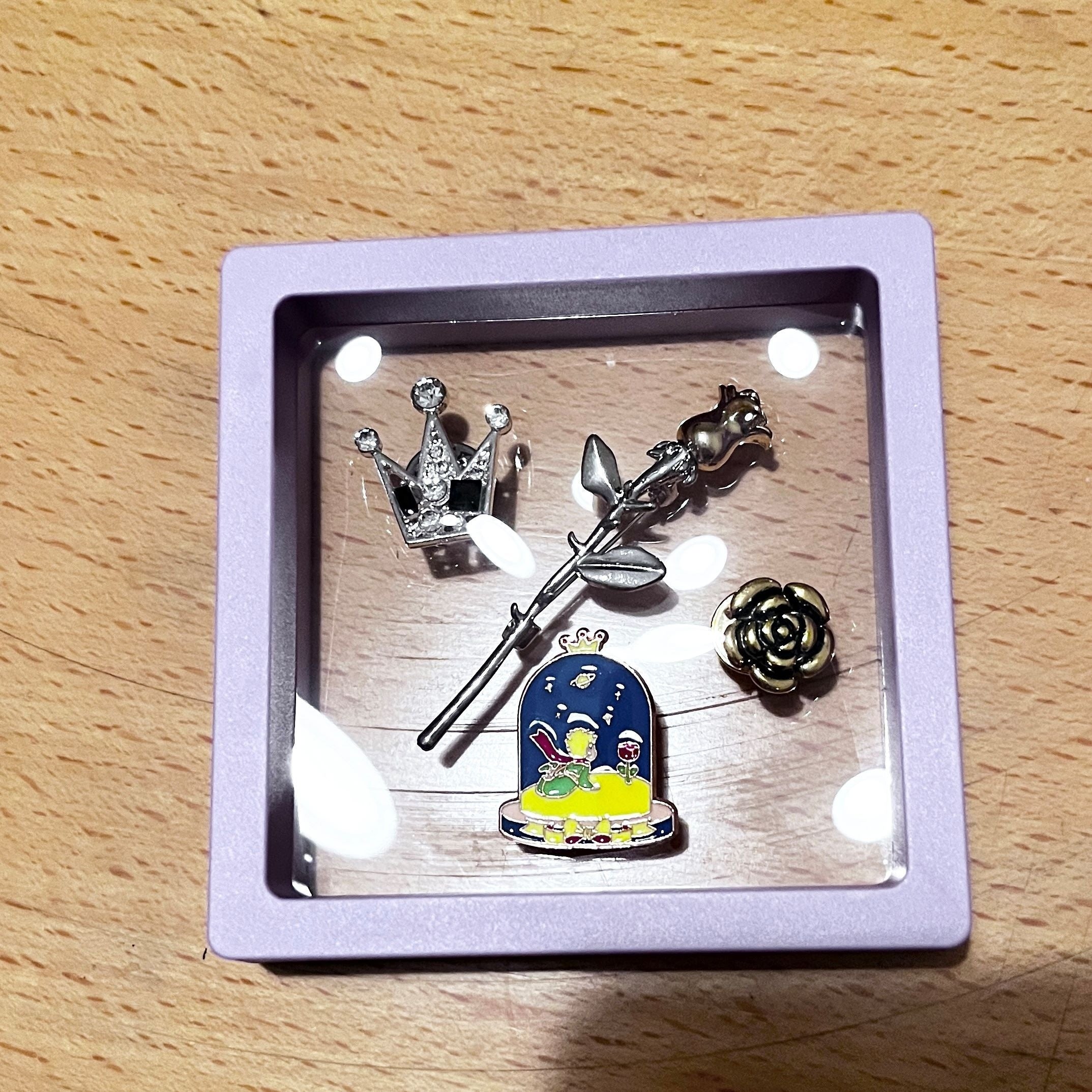 Vintage Alloy Brooch Pins Set with Crown Rose and Cartoon Flower Design