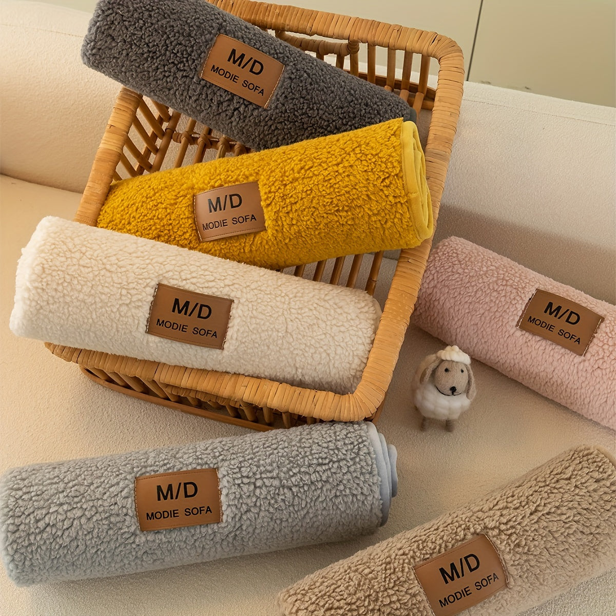 All-Season Thickened Non-Slip Sofa Slipcover for Universal Furniture Protection