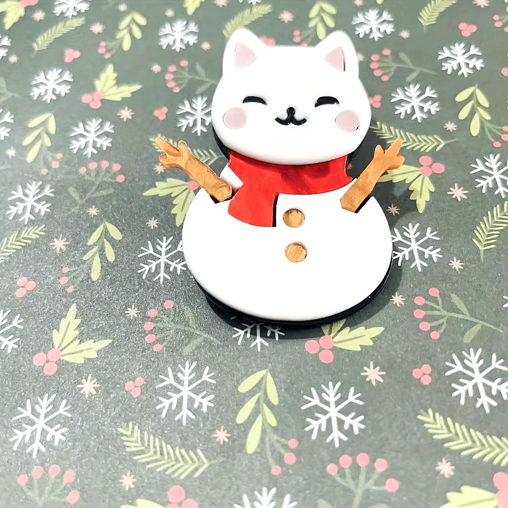 Irregularly Shaped Acrylic Snowman Cat Brooch Pin Whimsical Cartoon Lapel Accessory for Animal Lovers