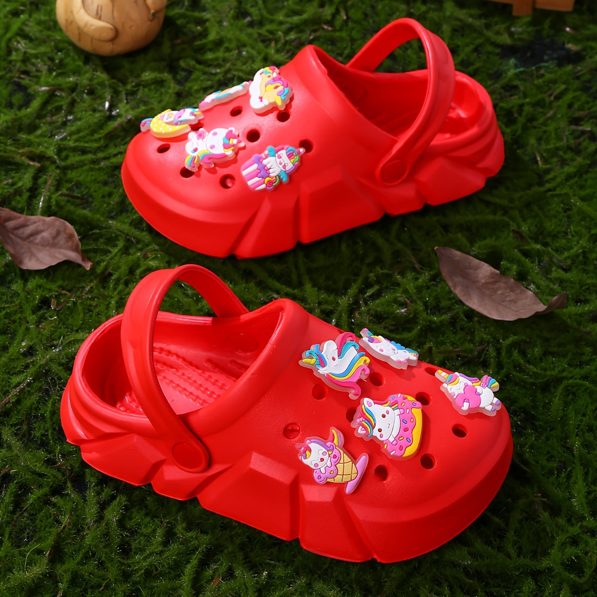 Children's Cartoon Clogs with Breathable EVA Sole and Insole All-Season Comfort for Ages 14 and Under