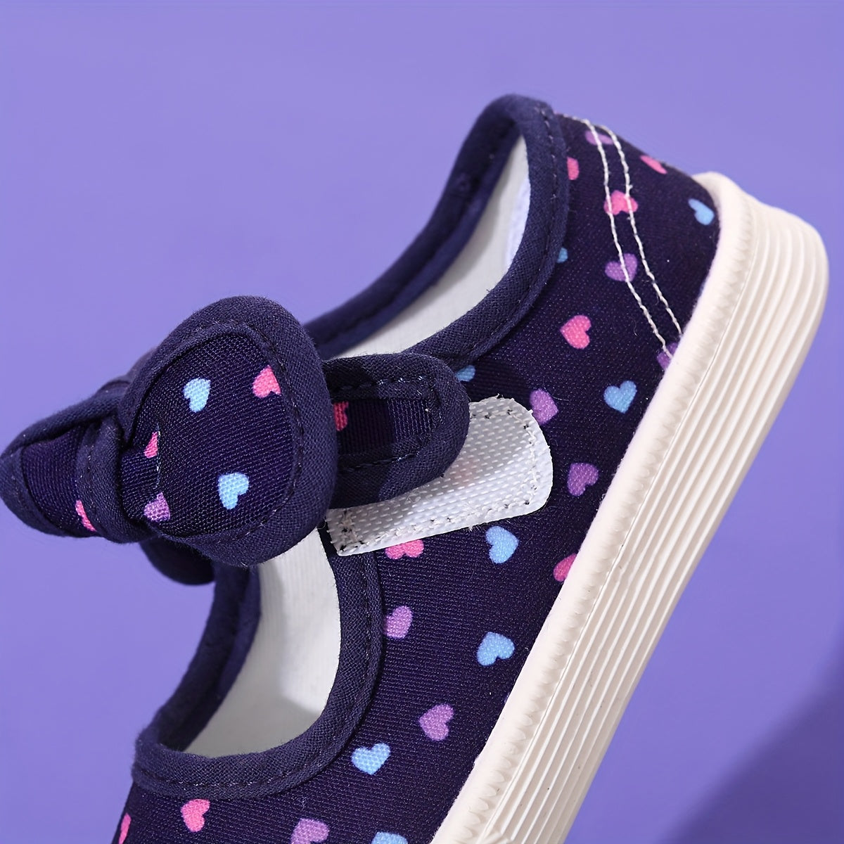 Girls Canvas Sneakers Low Top Heart Pattern Casual Shoes for Spring Summer Autumn