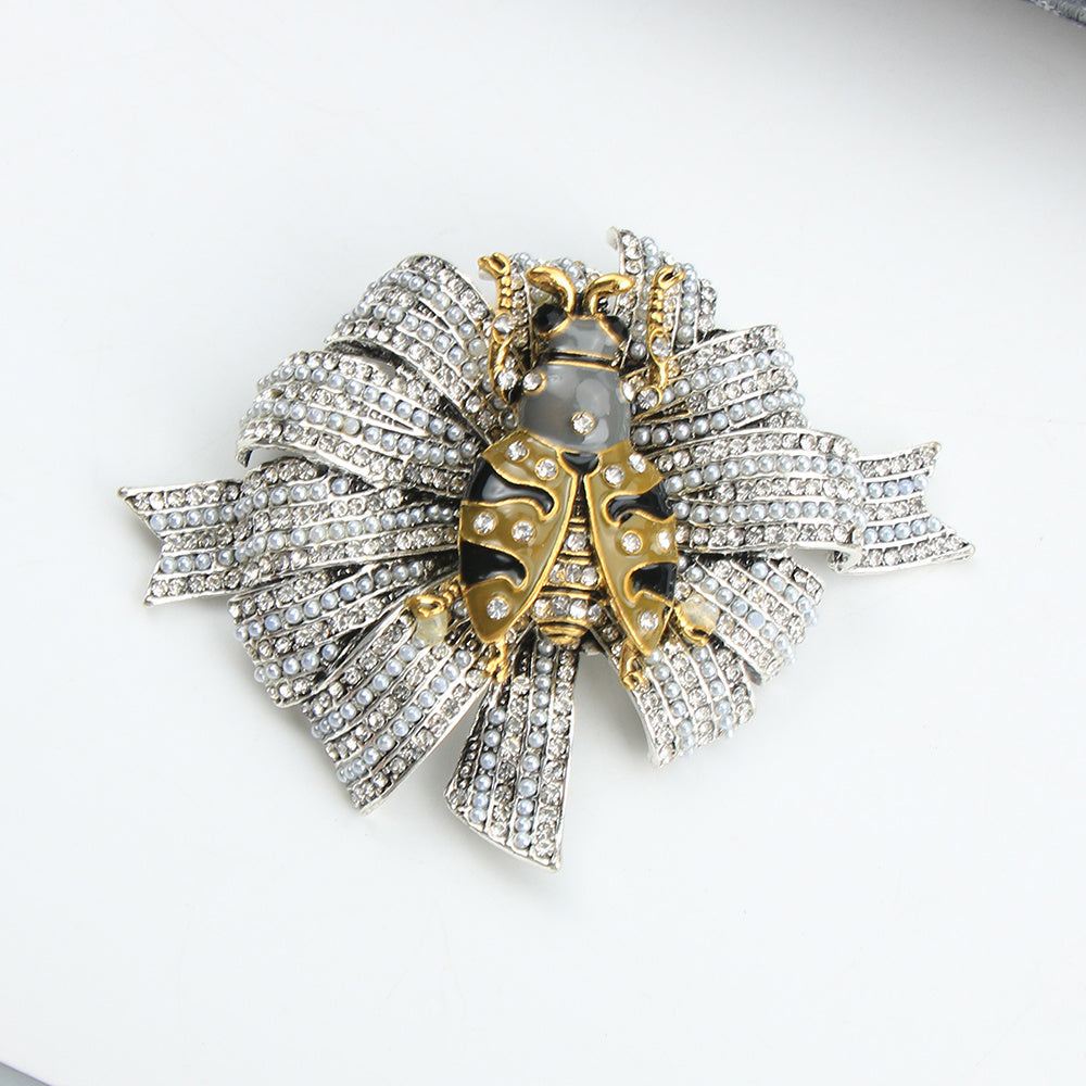 Классическая брошь в виде божьей коровки, украшенная сверкающими стразами - элегантная эмалевая булавка в антикварном дизайне для нее, идеальный рождественский подарок