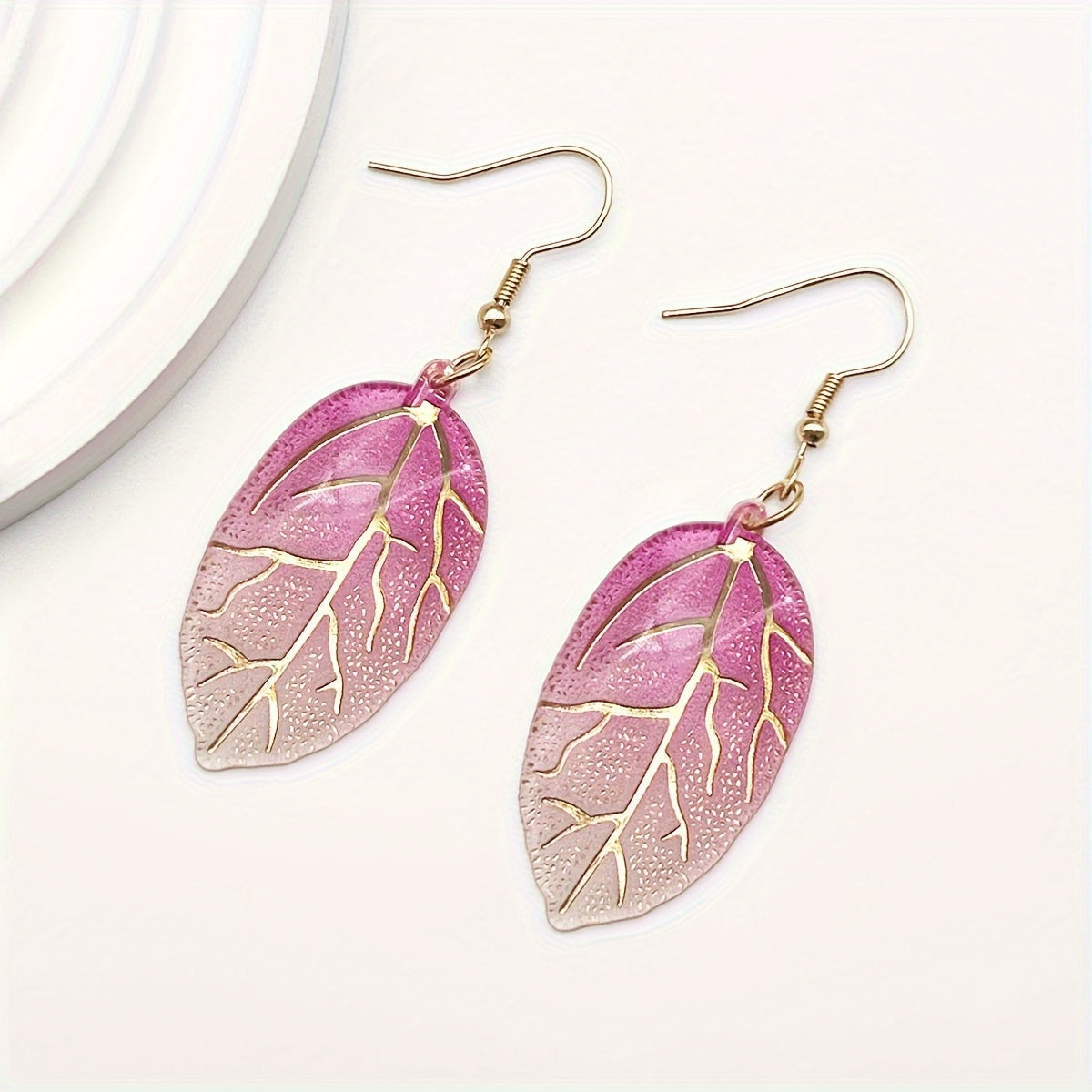 Ayollar uchun akril bargli sirg‘alar, gradient ranglar, engil, bohem uslubi