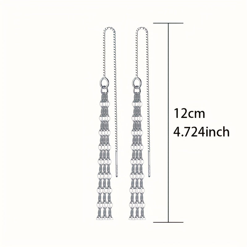 Эти стильные висячие серьги для женщин украшены кисточками в виде губ и изготовлены из серебра 925 пробы, весом 1,4 г. Идеально подходят для повседневной носки, особых случаев, отпусков или в качестве продуманных подарков для друзей или лучших подруг.