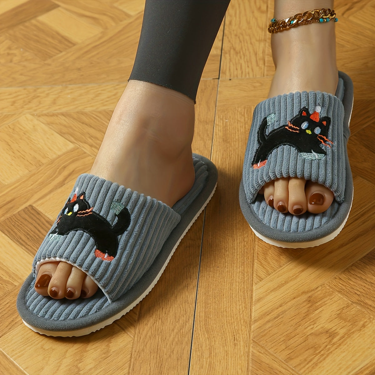 Ayollar uchun Katt dizayni chiziqli ochiq barmoqli shippaklar, yopishqoq EVA taglik bilan