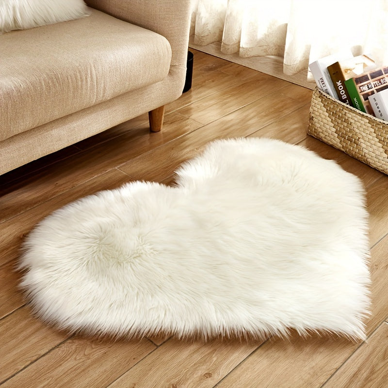 Heart-Shaped Faux Fur Area Rug Soft Plush Non-Slip Cozy Mat for Bedroom or Living Room