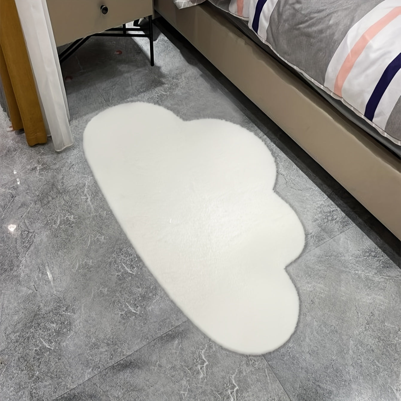 White Cloud Shaped Rug, Minimalist Throw Carpet, Machine Washable Floor Mat