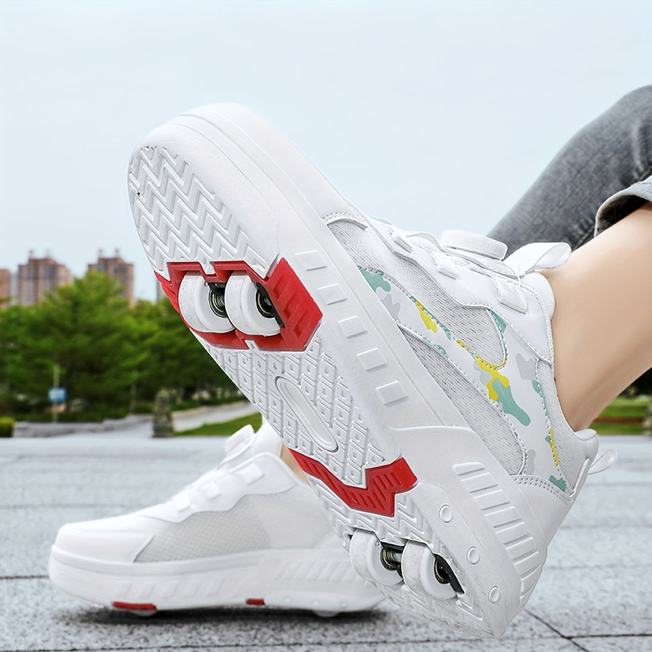 O'g'il bolalar uchun pastki roller skeyt poyabzallari, tasodifiy, zamonaviy, engil, havalandırıcı va ichki va tashqi foydalanish uchun yoz va kuzda sirpanmaslik xususiyatiga ega.