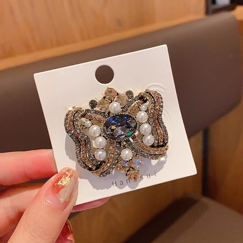 Vintage-Inspired Alloy Butterfly Brooch for Women Stylish Accessory
