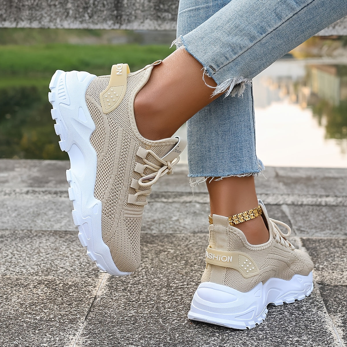 Ladies Casual Shoes Light Soft Sole White Travel Walking Sneakers