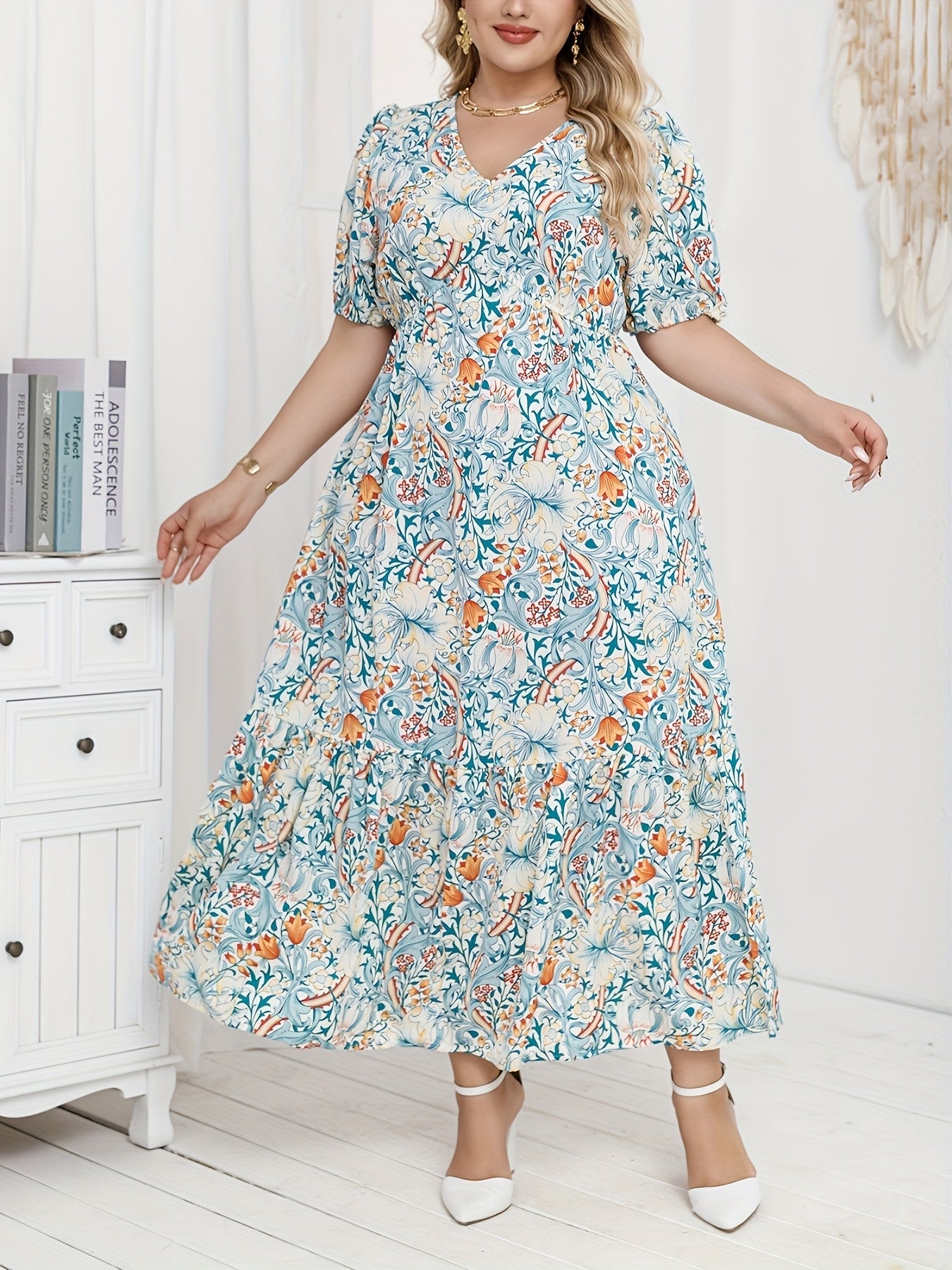 Plus Size Elegant V-Neck Dress with Geometric Print for Women