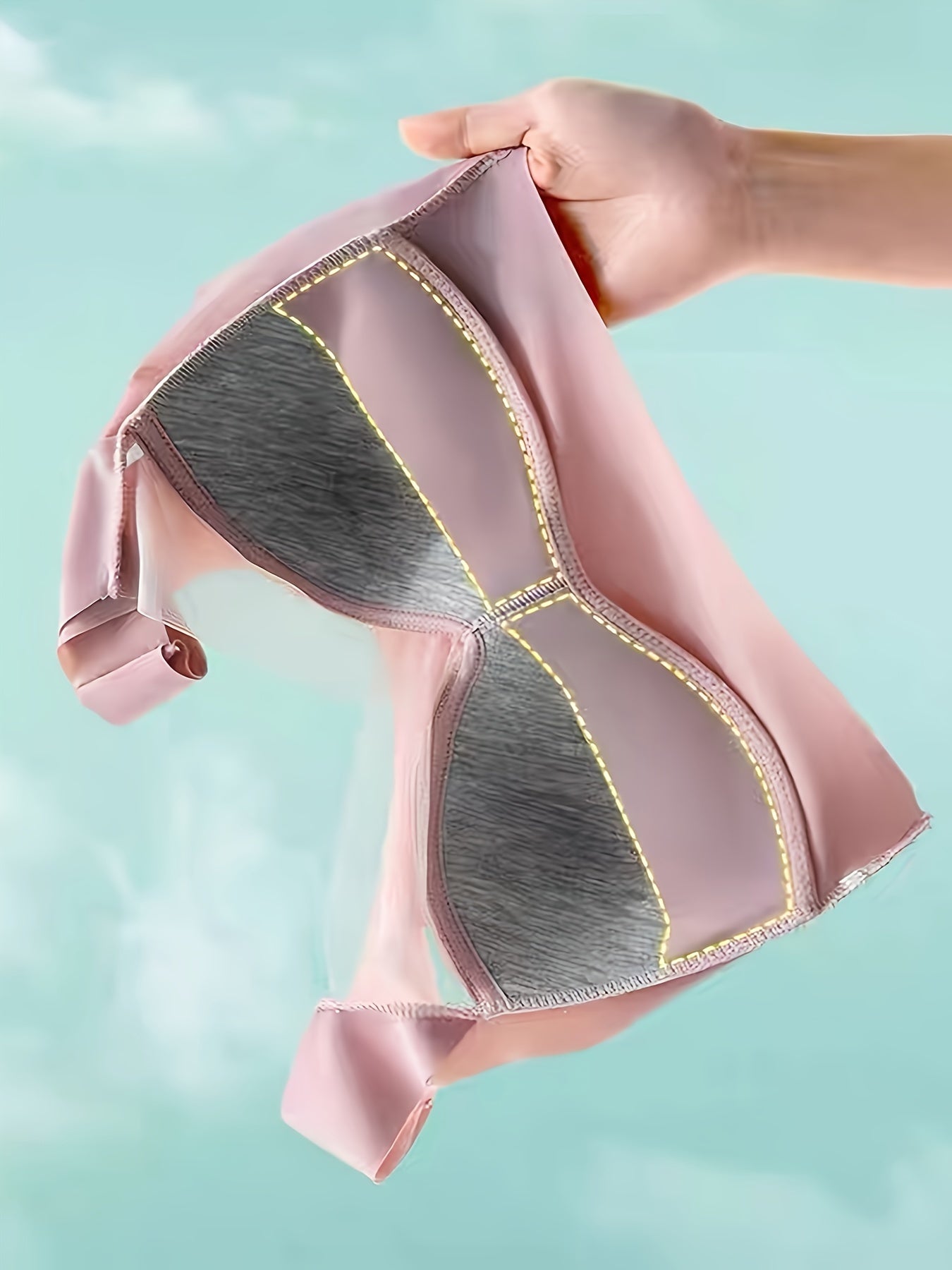 Plus Size Wireless Seamless Sports Bra with Lace Detail High Support Non-Removable Pads