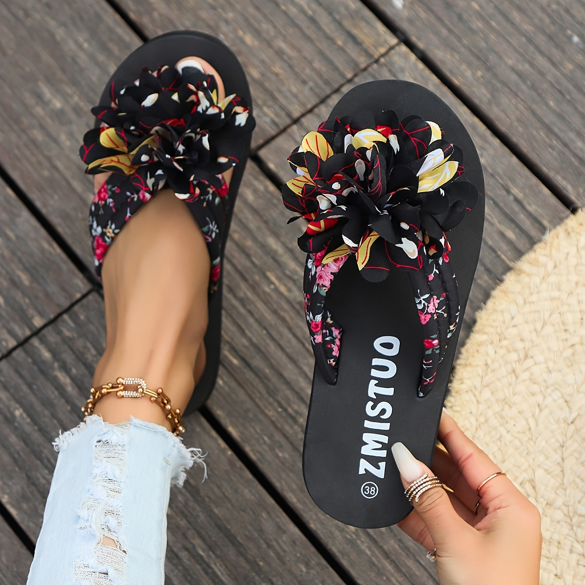Women's Flower Decor Flip Flops Casual Light Beach Shoes
