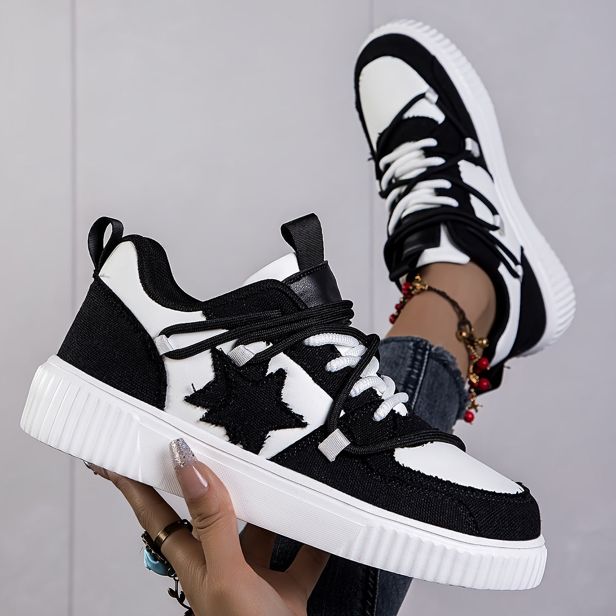 Women's Lace-Up Platform Sneakers for Casual Walking with Stars Print