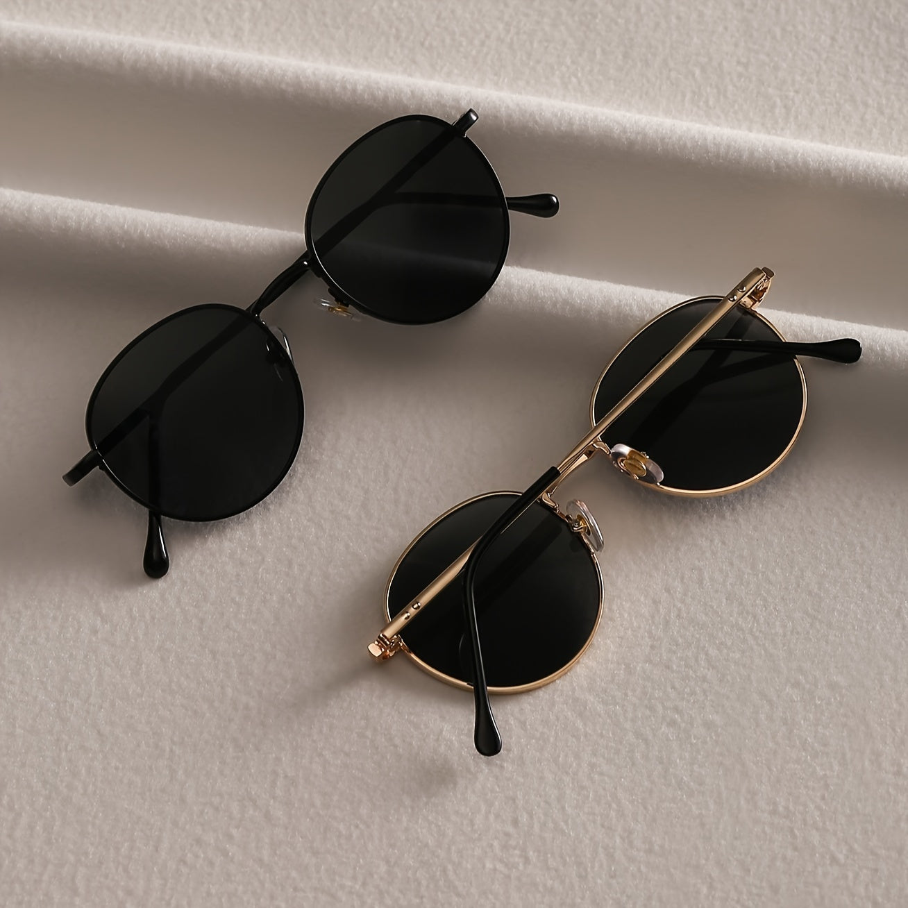 Conjunto de gafas de metal retro para mujer con lentes redondos para vacaciones y uso casual