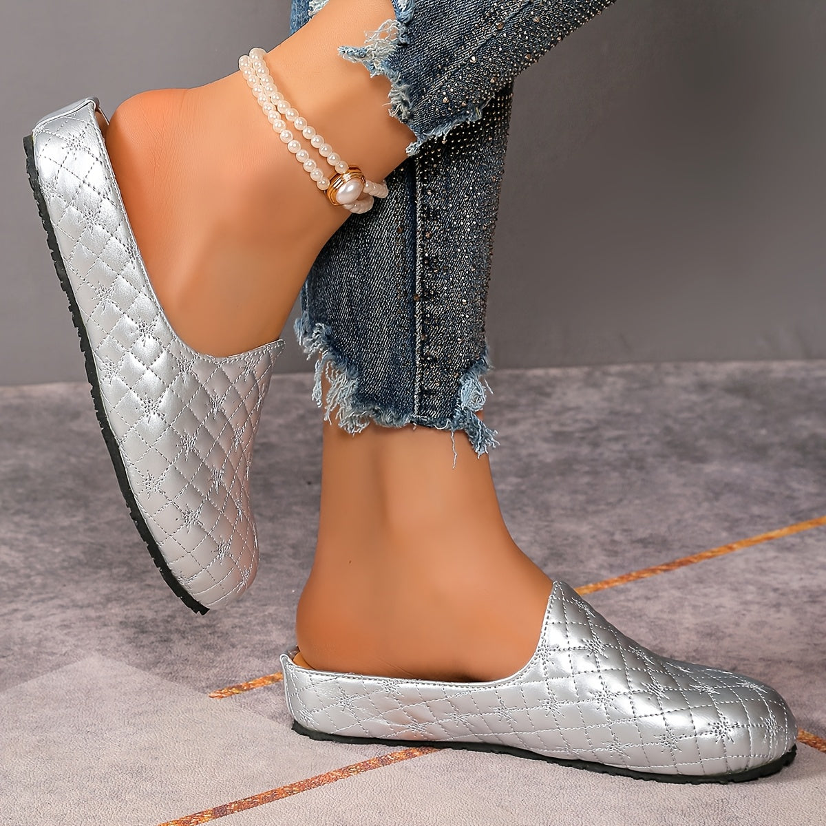 Women's Quilted Mules Slip-On Casual Closed Toe Faux Cover Rubber Sole