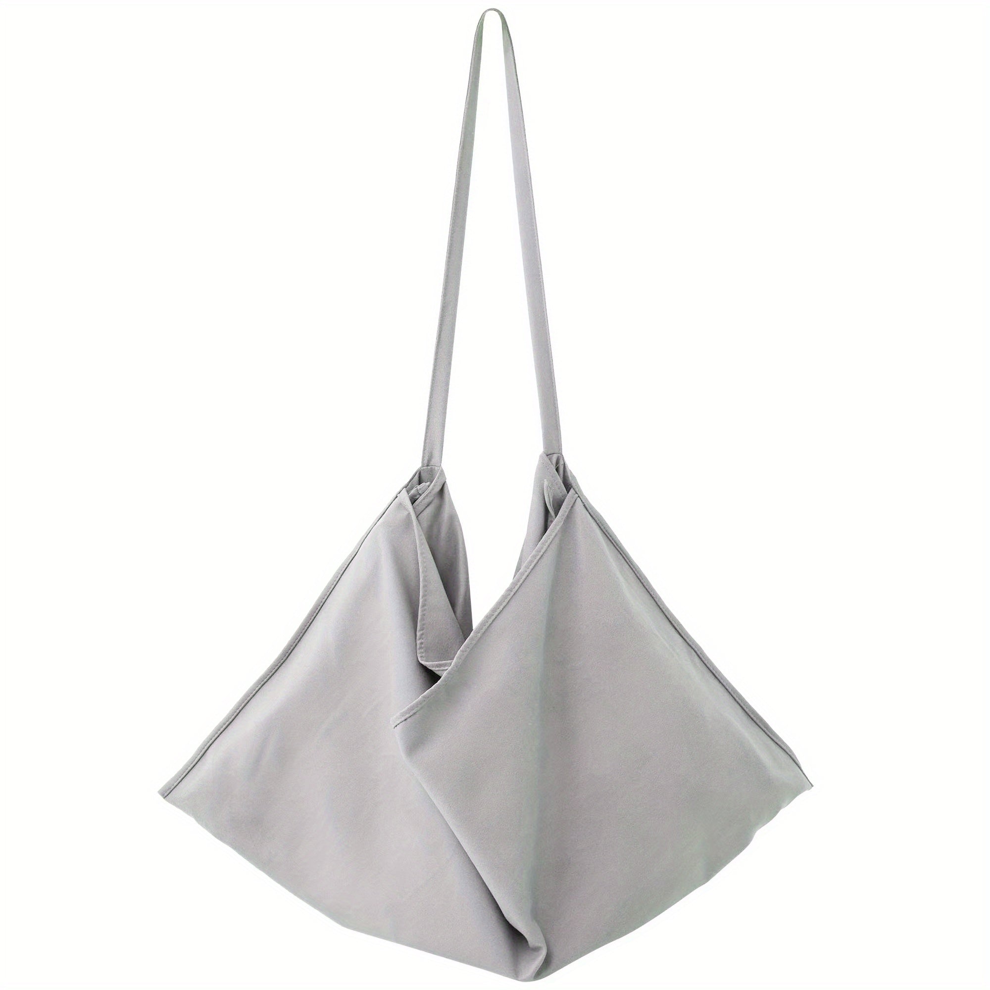 Microfiber Beach Towel with Side Pockets for Sunbathing and Lounge Use in Mixed Color