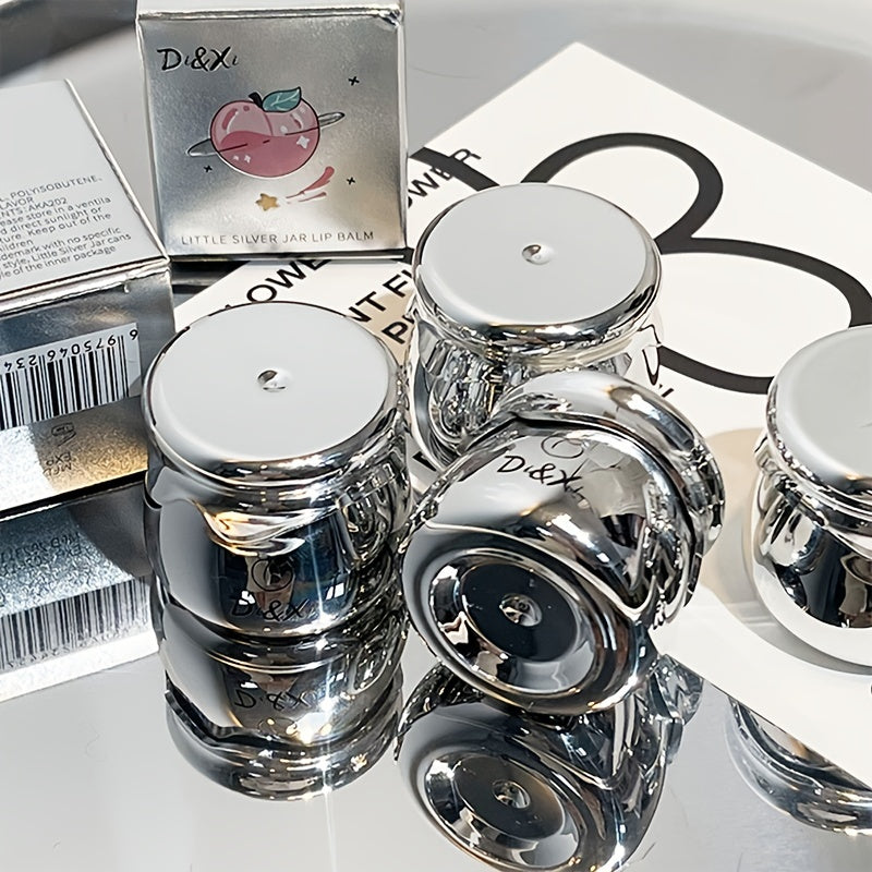 Серебристый бальзам для губ с персиковым вкусом для увлажнения губ перед макияжем.