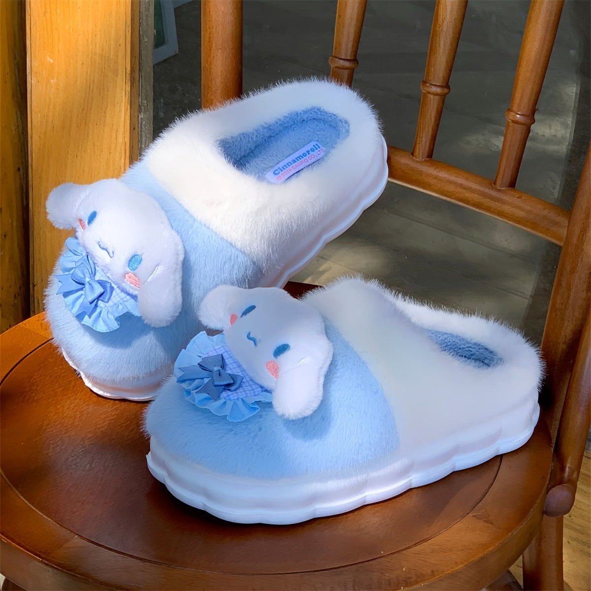 Женские плюшевые розовые и белые уютные тапочки-слипоны с бантиками