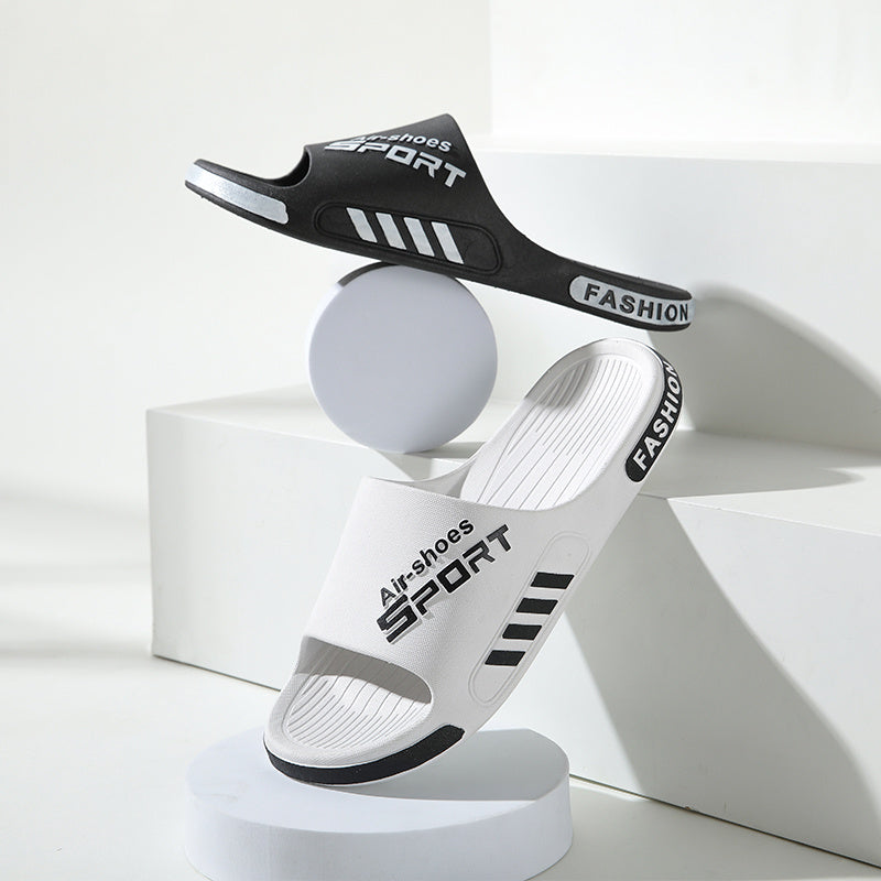 Erkaklar uchun yozgi PVC sandallar, ochiq va yopiq joylarda foydalanish uchun, sirpanmaydigan va kiyishga chidamli taglik bilan. Qulay surish orqali kiyiladigan sandallar.