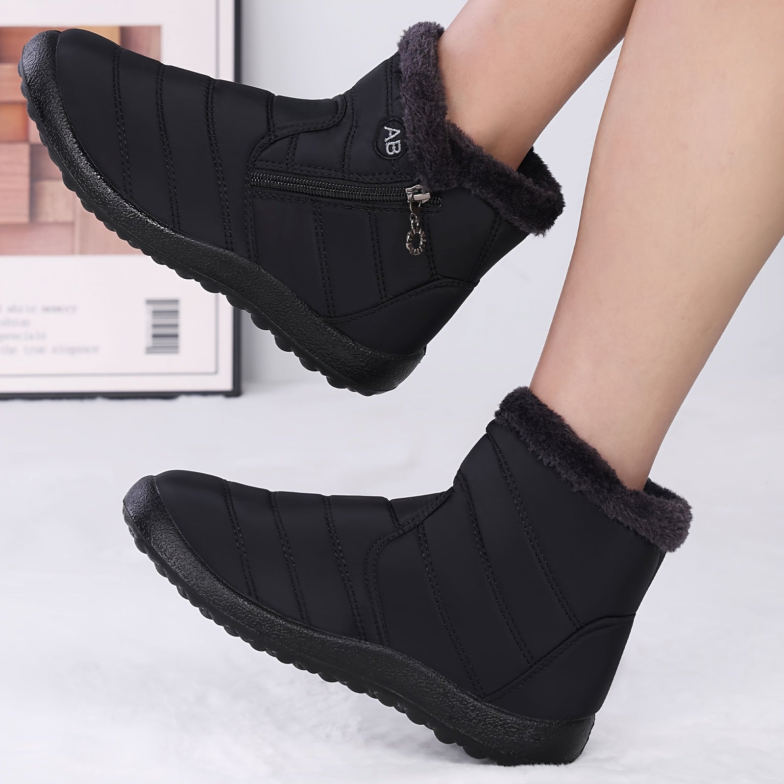 Women's Plush-Lined Winter Snow Boots with Side Zipper Faux Fur Collar