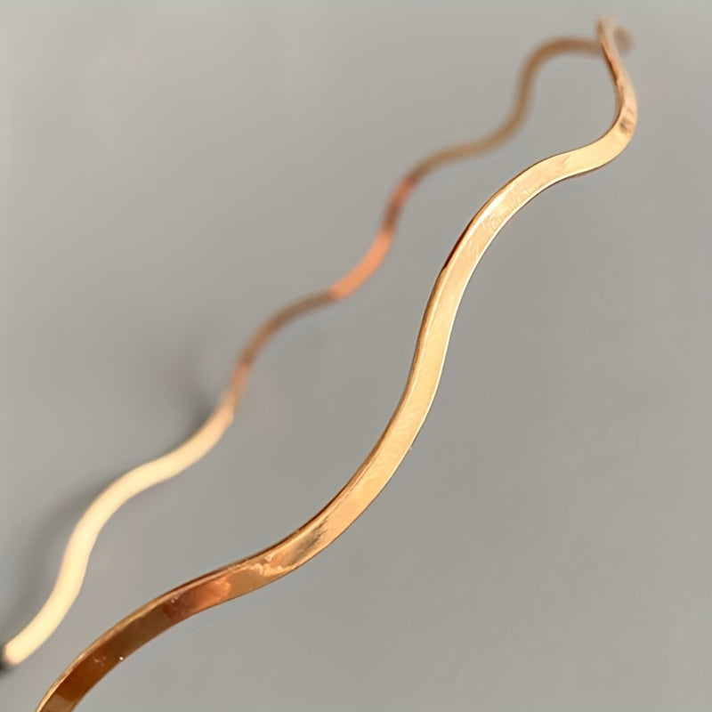 Women's Golden Wavy Hairband Zinc Alloy Vintage Hair Accessory