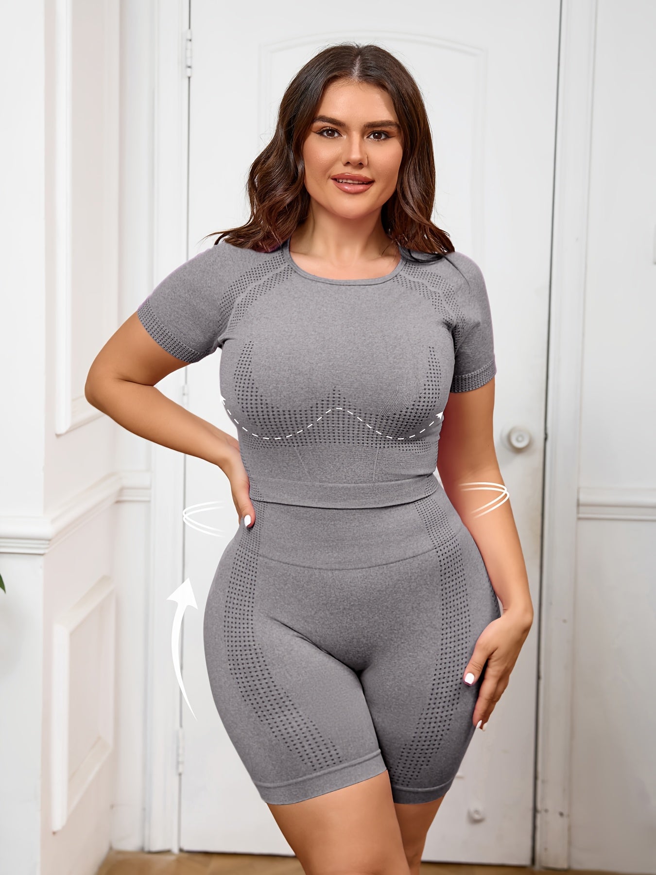 Plus Size Women's Seamless Nylon Yoga Set Short Sleeve T-Shirt and Tight Shorts