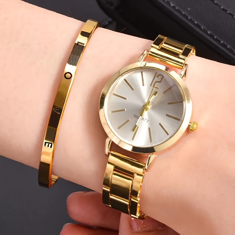 Women's Alloy Quartz Watch with Love Bracelet Chic Wristwear for Women
