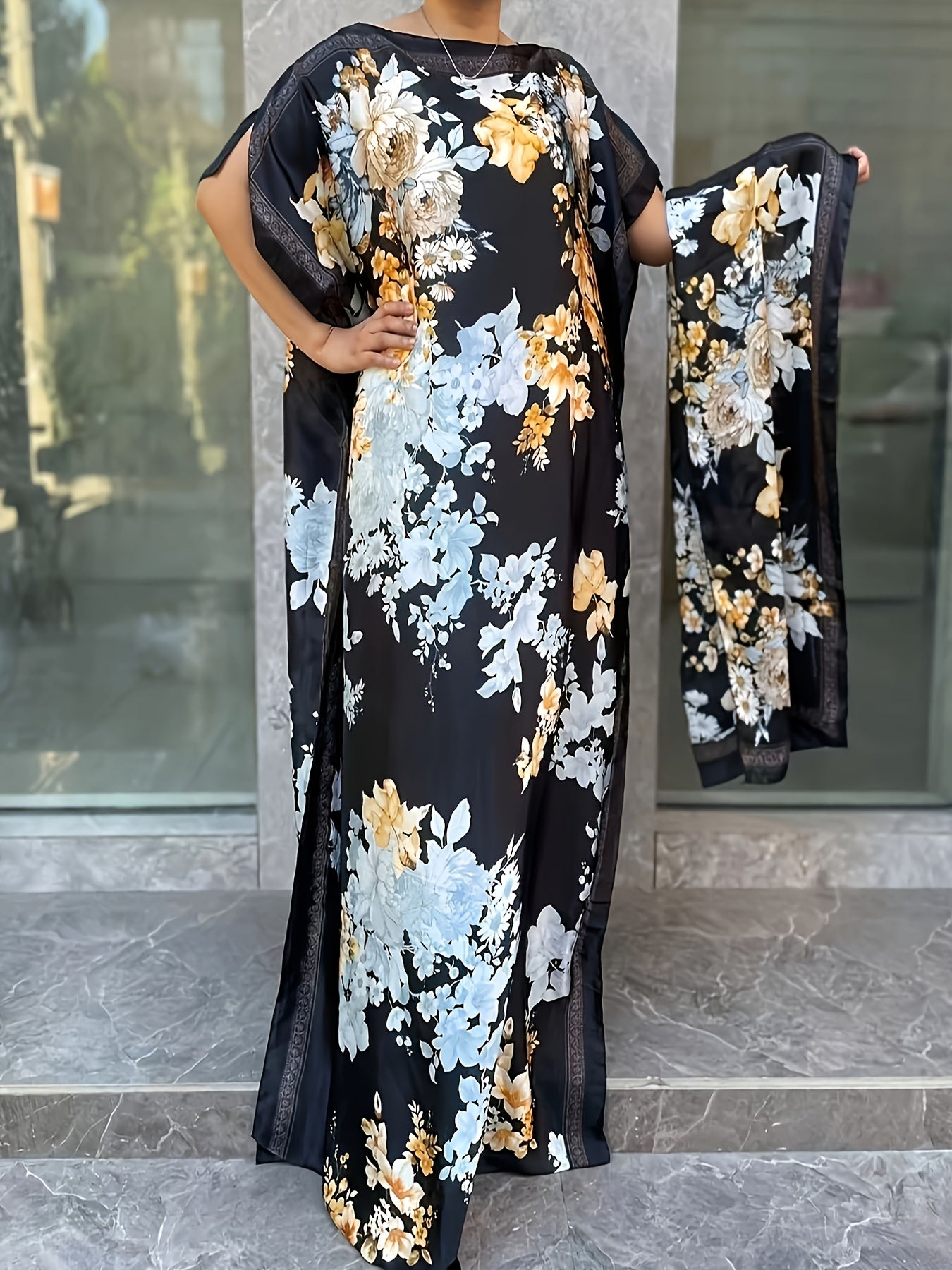 Ayollar uchun kattaroq o'lchamdagi gul bosma tunika kiyiwi va sharf polyester uzun qo'lqop