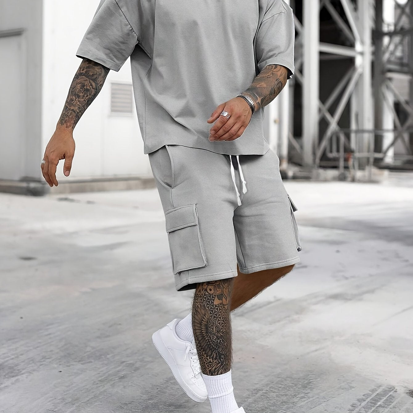 Men's Polyester Casual Sportswear Set T-Shirt and Drawstring Shorts with Pockets