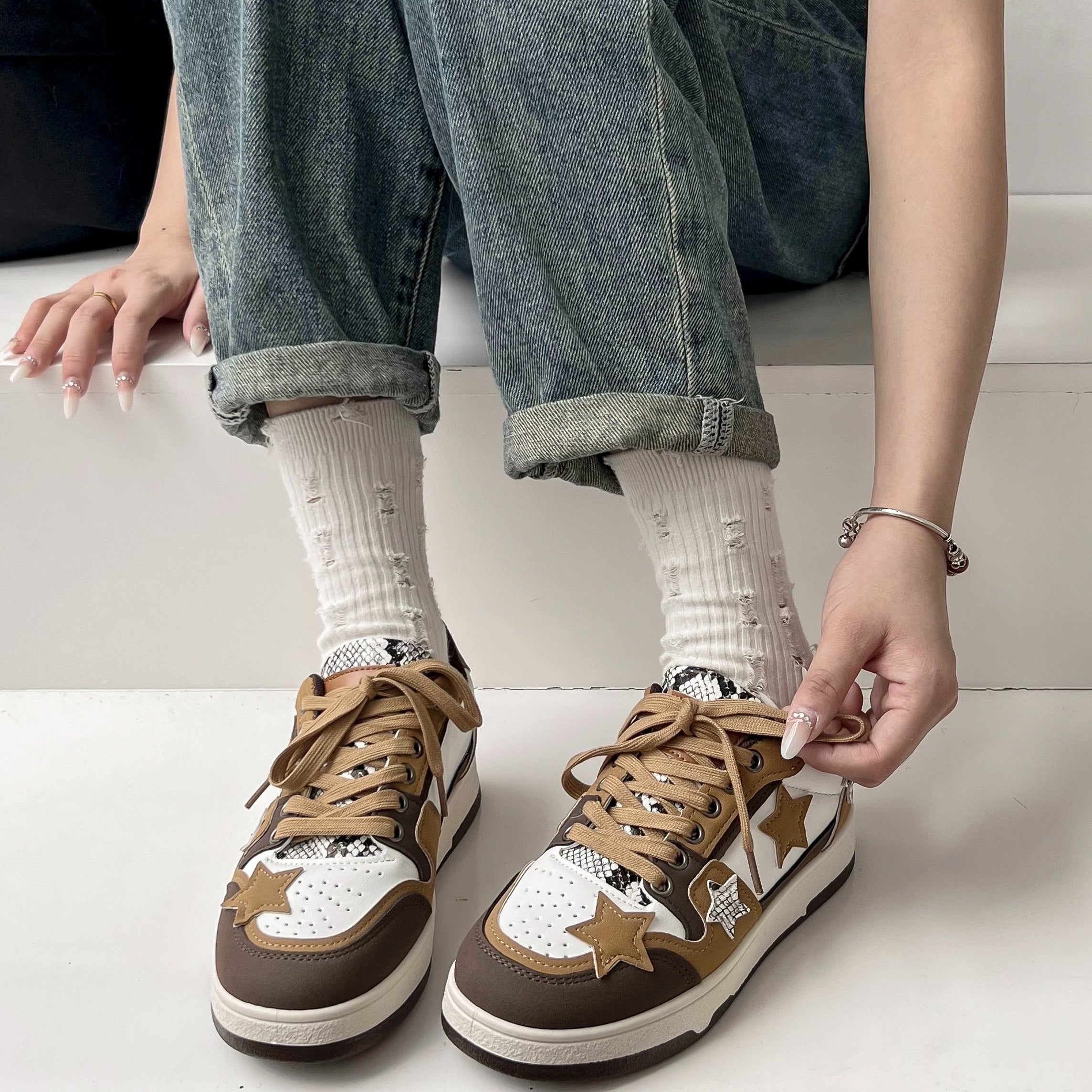Women’s Star-Theme Low-Top Sneakers Breathable Lace-Up Canvas Casual Shoes