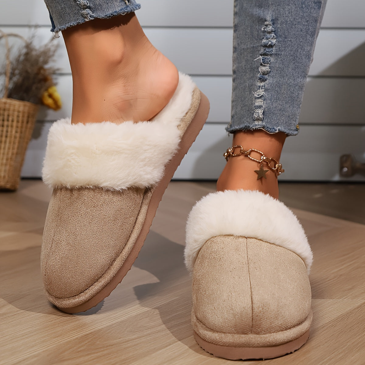 Ayollar uchun mo'ljallangan yumshoq va shilimshiq ichki maktab uchun EVA taglikli yopiq uy poyabzali