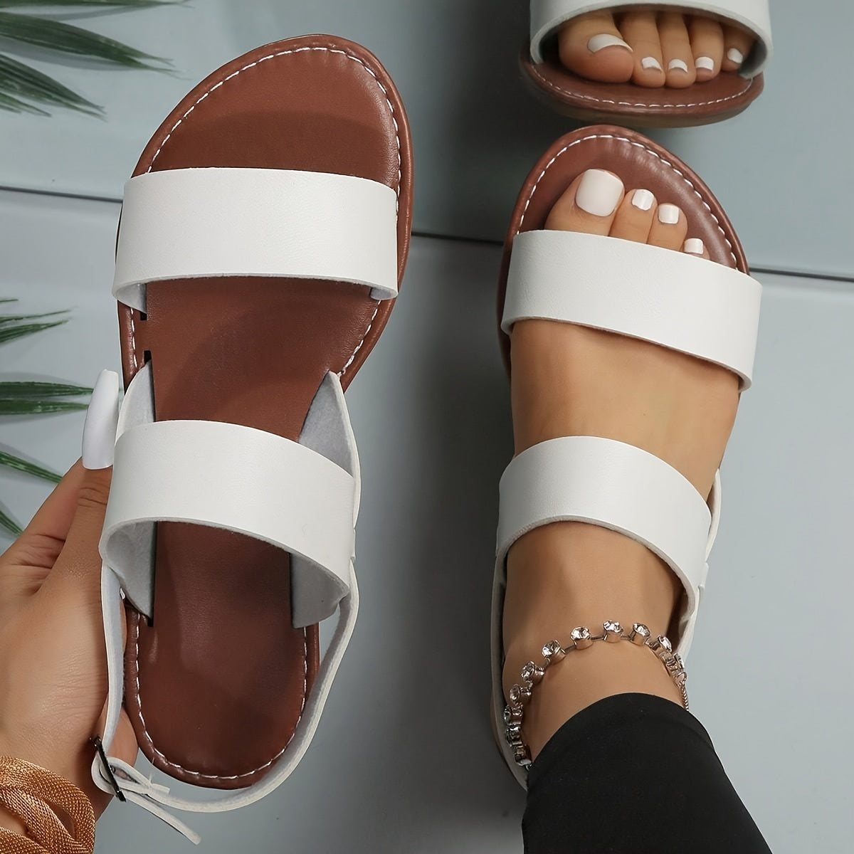 Women's Wide Width Adjustable Buckle Strap Flat Sandals Open-Toe Summer Beach Shoes