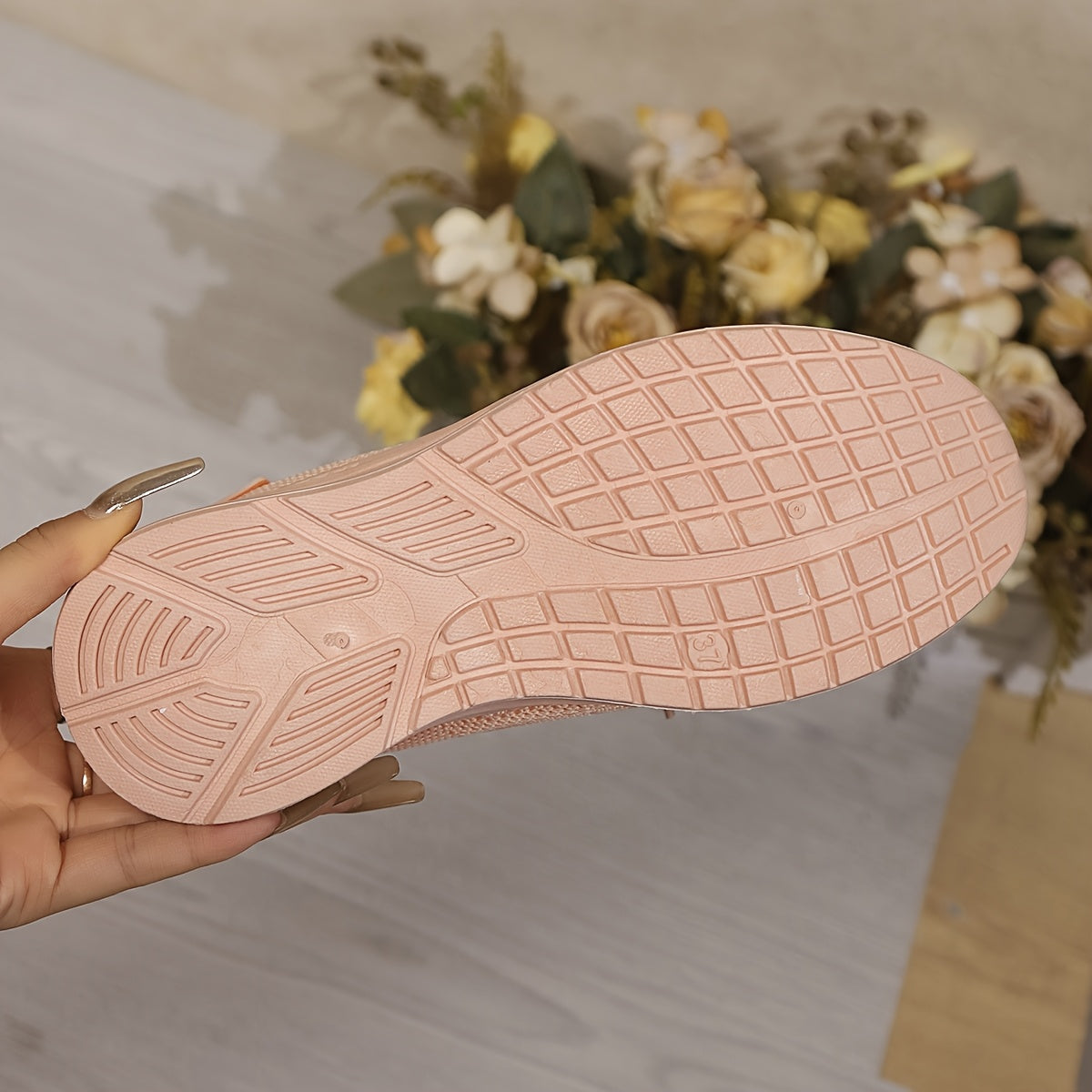 Women's Breathable Mesh Sneakers Casual Slip-Resistant Light Athletic Shoes