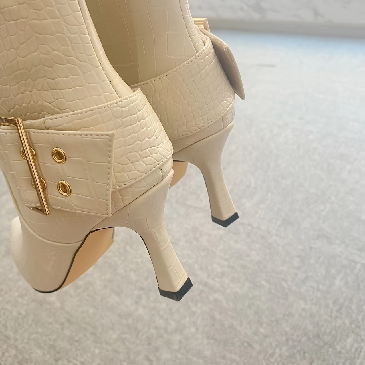 Women's Solid Color Dress Boots With Side Zipper and Buckle