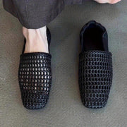 Ayollar uchun to'qilgan oson kiyiladigan mokasinalar mikrotoʻqimachilik nafas oladigan, sirpanmaydigan yozgi poyabzal