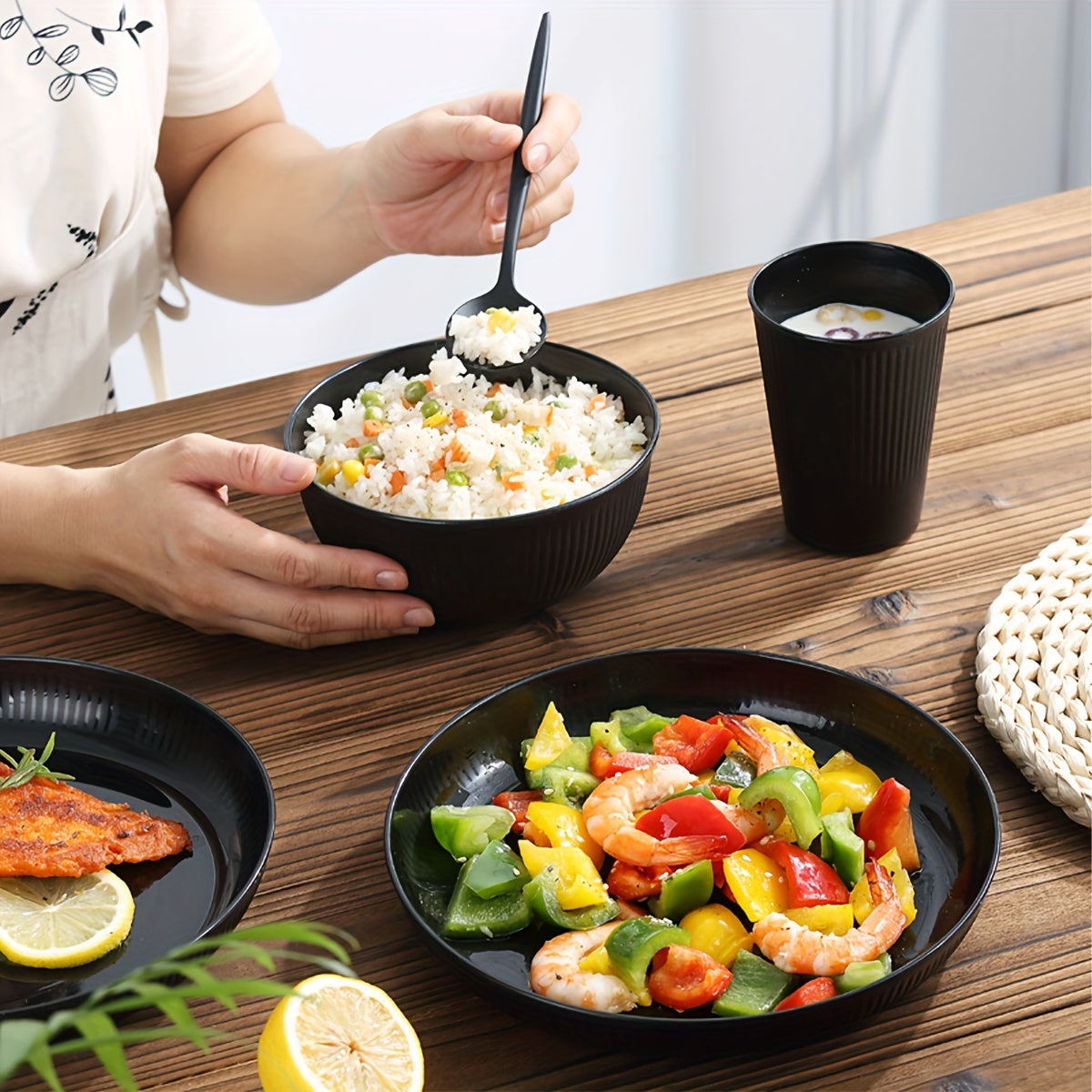 32-Piece Black Tableware Set for Home Restaurant and Outdoor Use