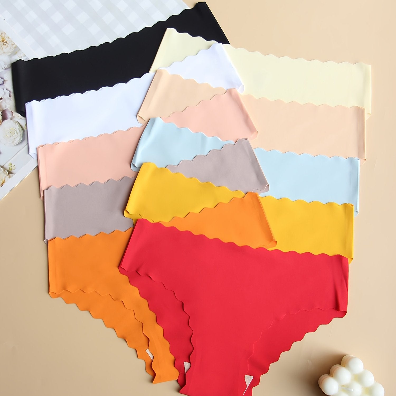 Seamless Women's Scallop Trim Panties Breathable Comfortable Underwear