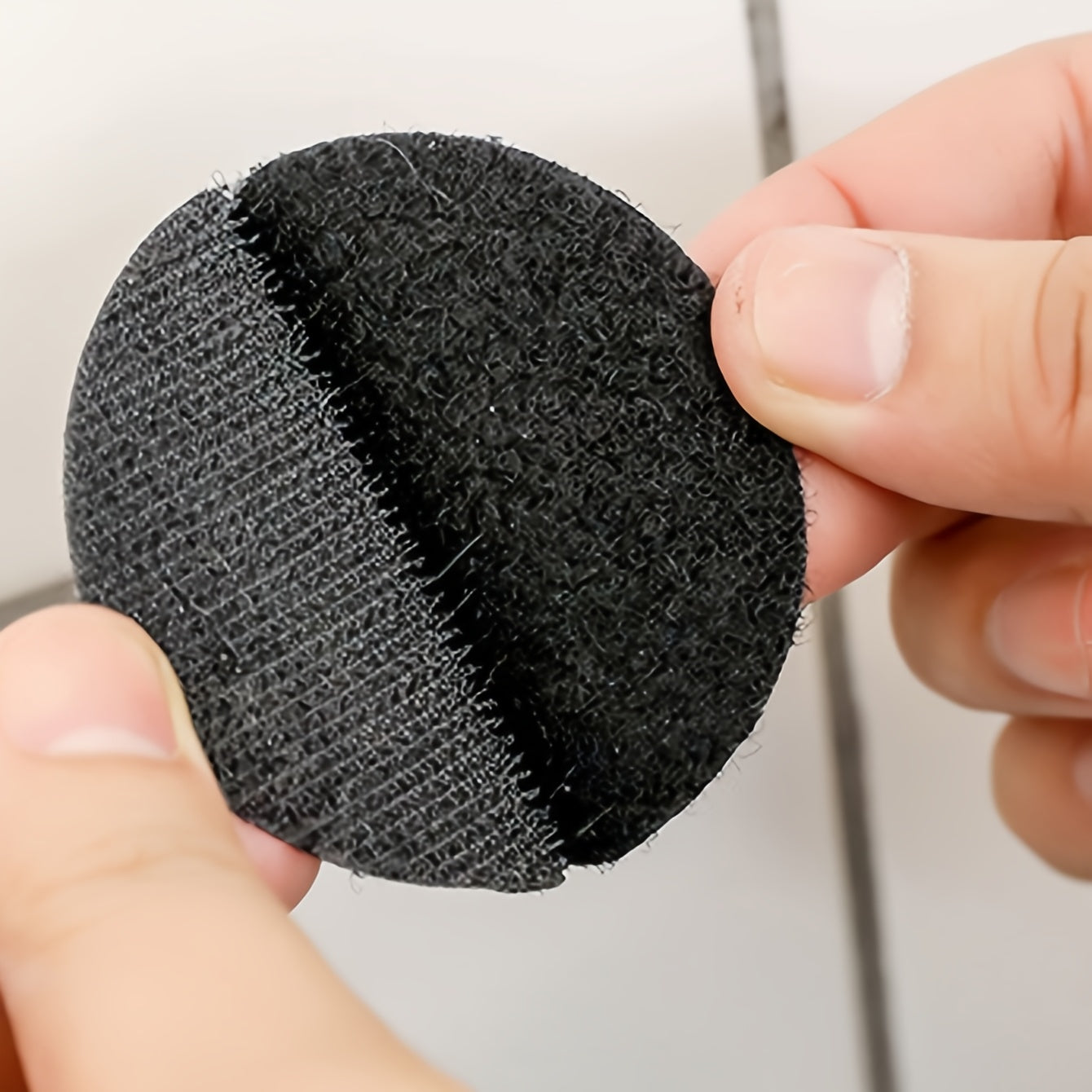 Set of 8/12 Black Reusable Sheet Fasteners with Double-Sided Adhesive for Mattress Sofa Carpet