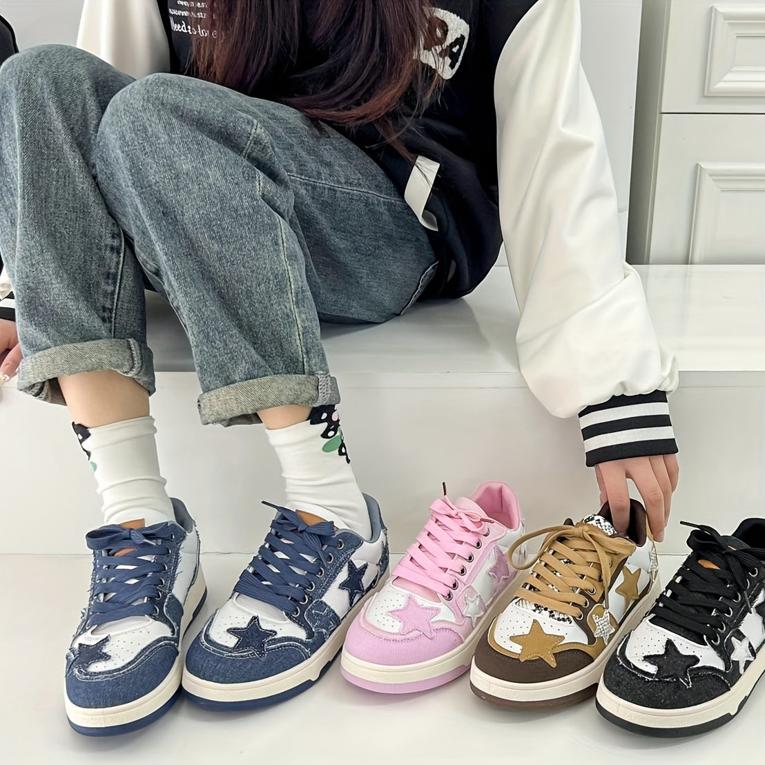 Women’s Star-Theme Low-Top Sneakers Breathable Lace-Up Canvas Casual Shoes